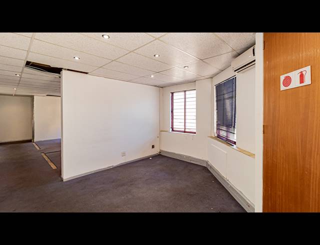 198M² OFFICE TO LET IN FERNDALE